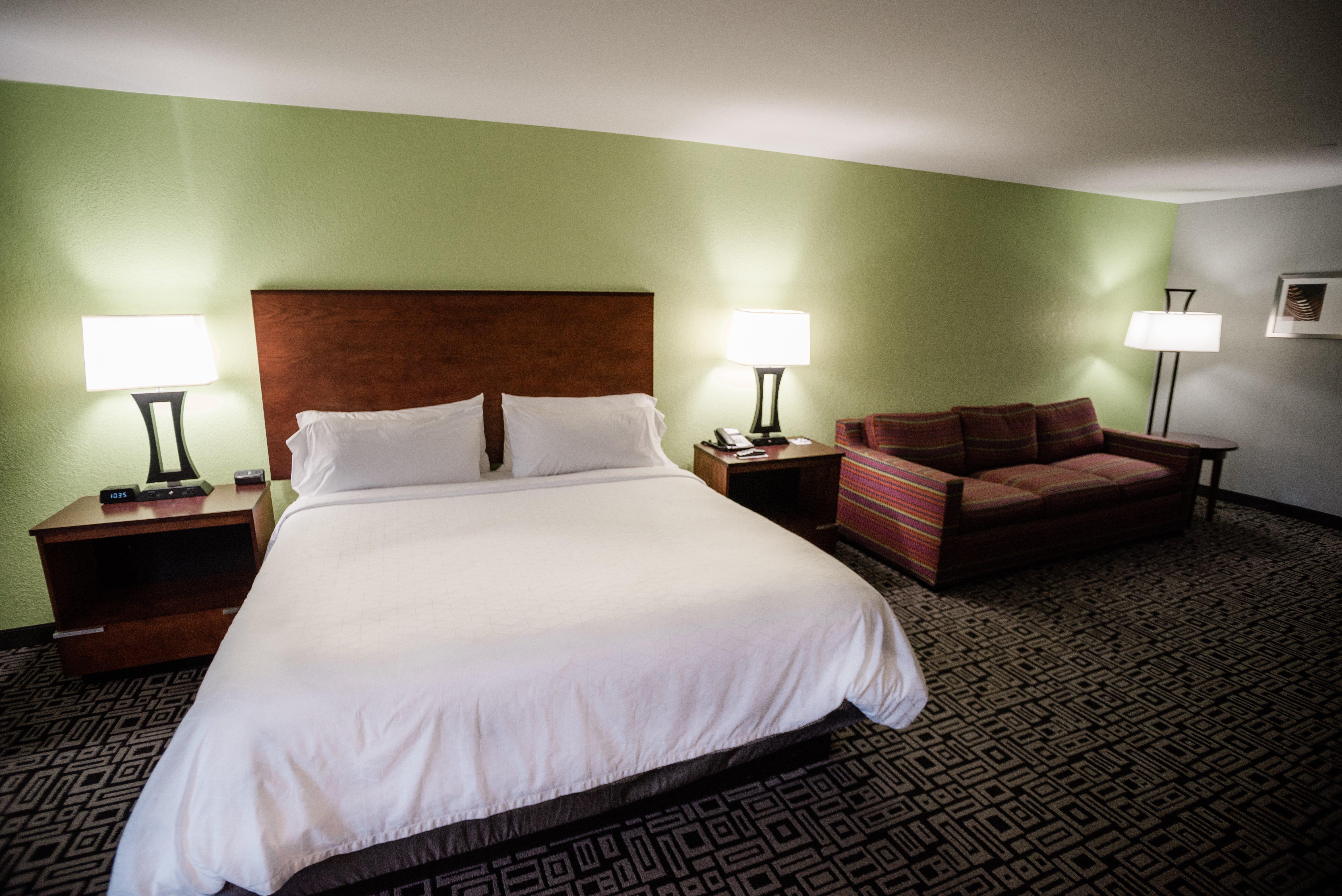 Holiday Inn Express Hickory - Hickory Mart By Ihg Eksteriør billede