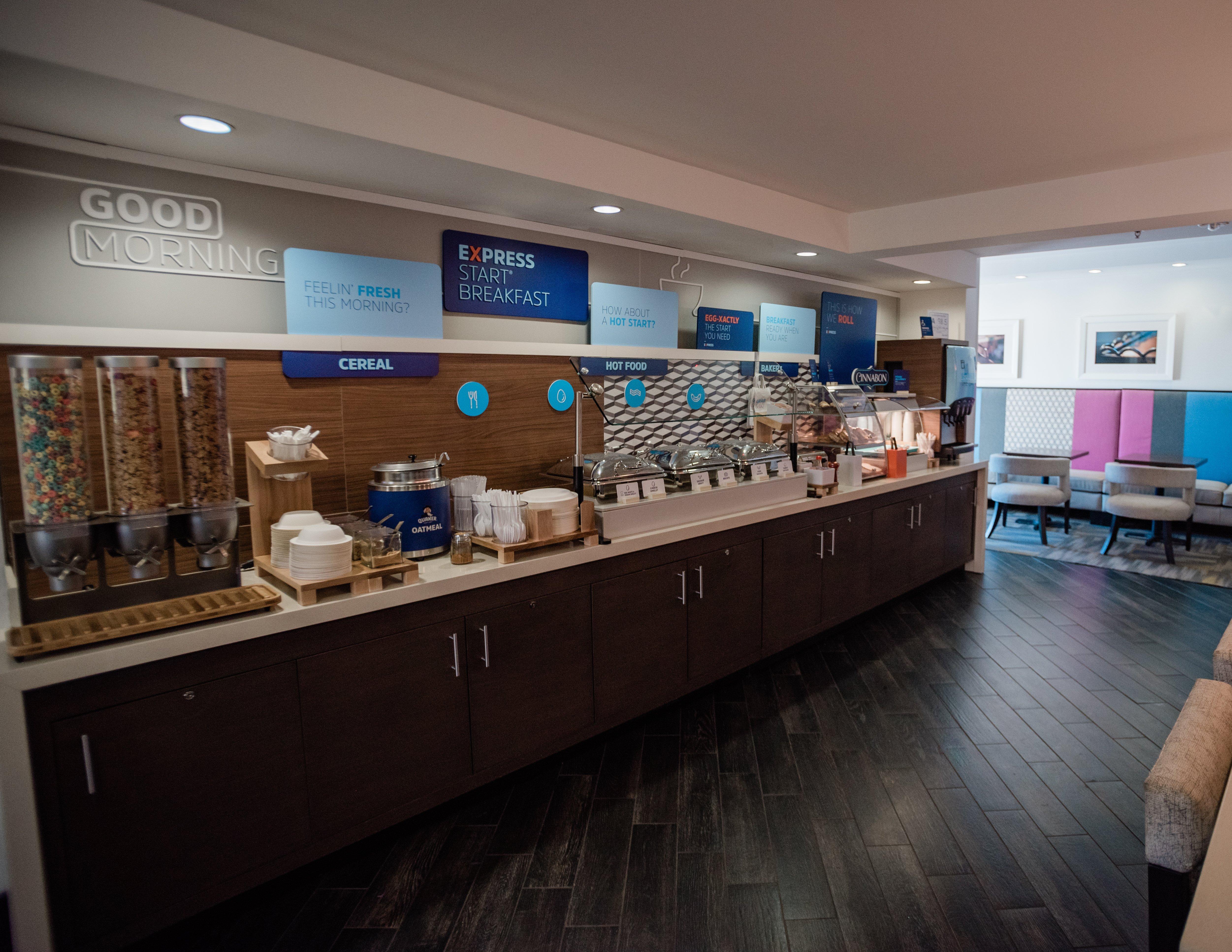 Holiday Inn Express Hickory - Hickory Mart By Ihg Eksteriør billede